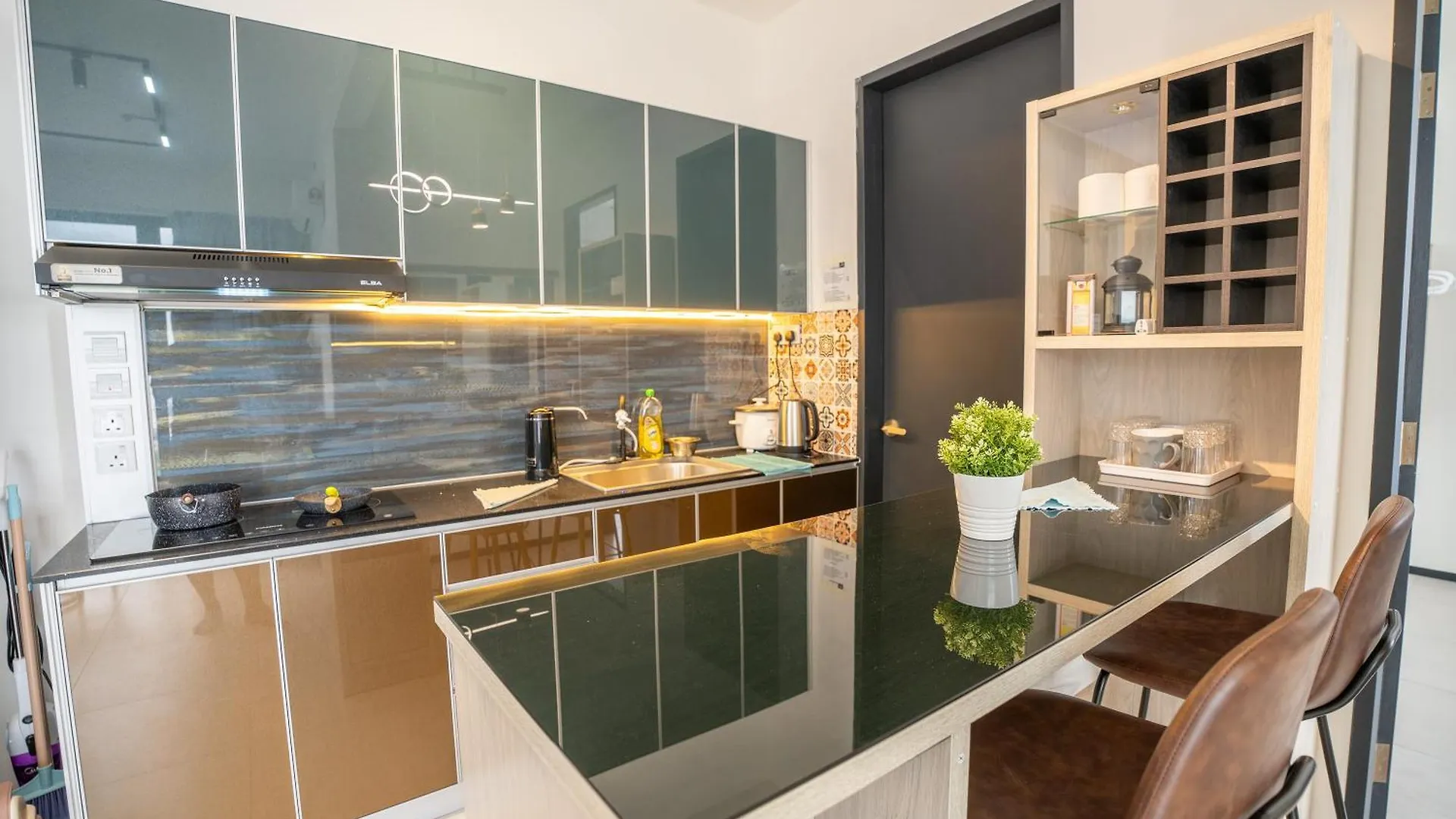 Seaview Urban Suites Georgetown @Penang Jelutong